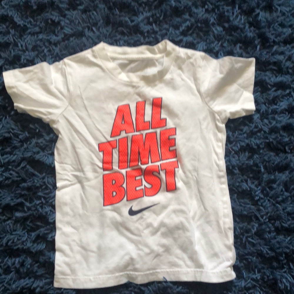 Nike tshirt
